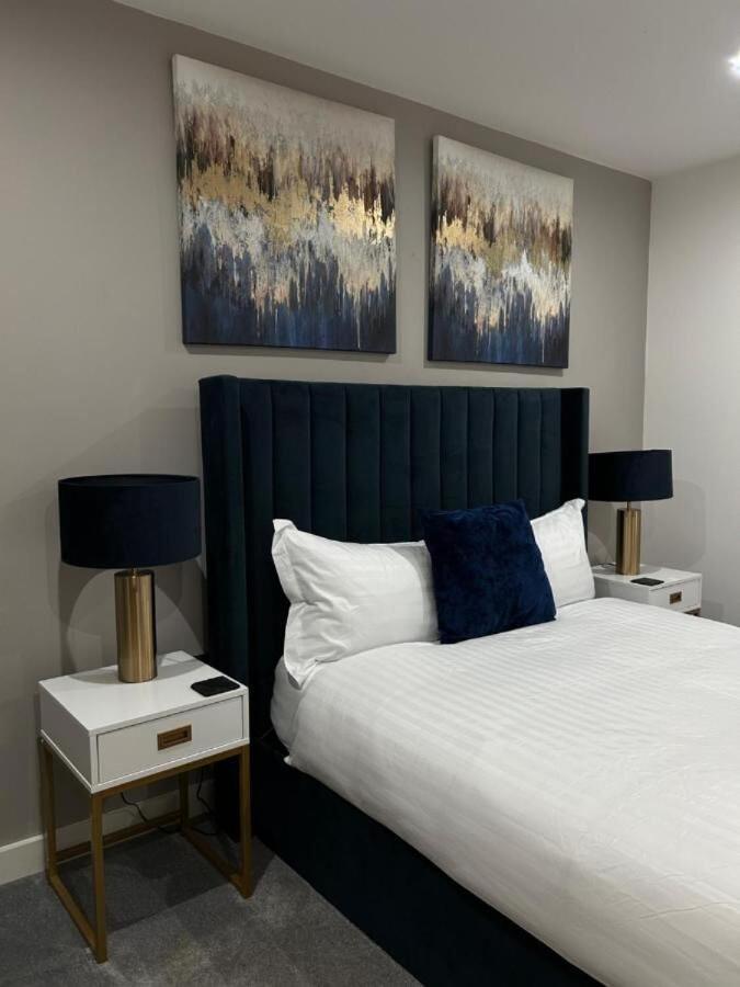 Contemporary 2br In Center Apartment Birmingham