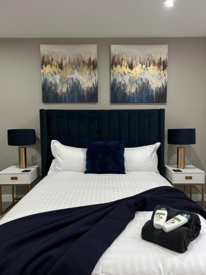 Contemporary 2br In Center Birmingham