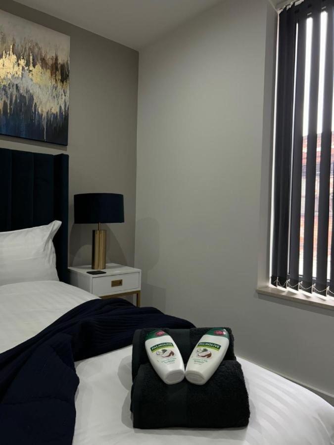 Contemporary 2br In Center Birmingham